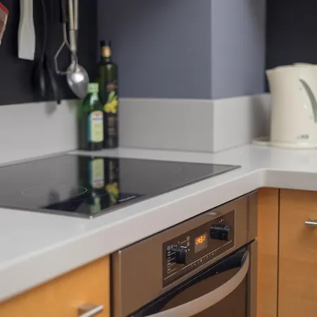 Metro Pole Mokotowskie Cosy By Bookinghost *