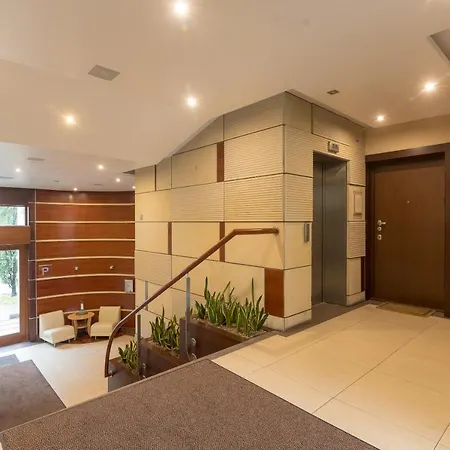 Metro Pole Mokotowskie Cosy By Bookinghost *