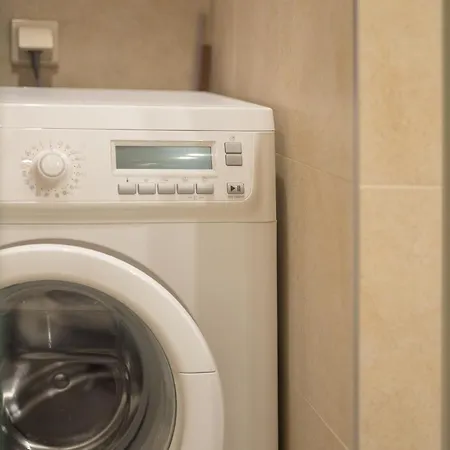 Metro Pole Mokotowskie Cosy By Bookinghost *